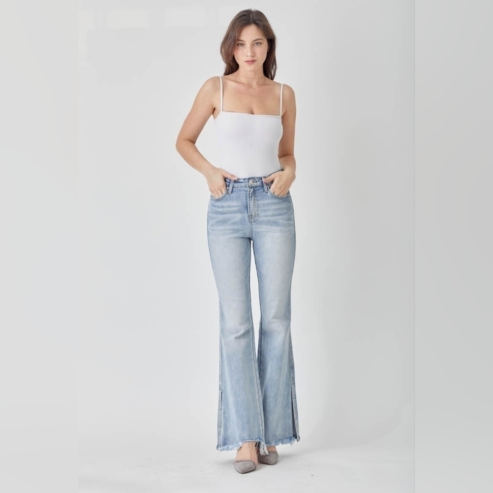 ⭐⭐ Risen Jeans retro flare light wash split hem fray hem denim jeans - Picture 4 of 6